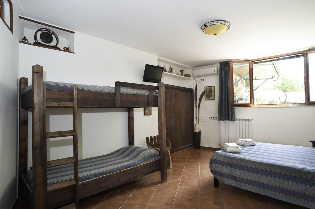 B&B La Nave Nápoly Szoba fotó